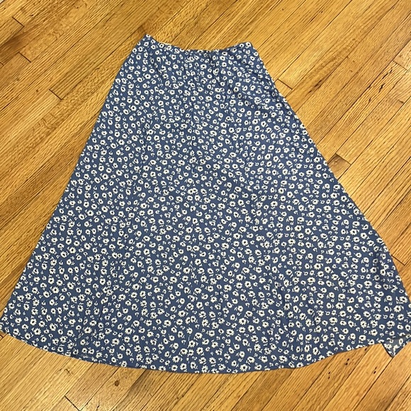 Reformation Blue w white flowers front slit Midi Skirt NWOT - Picture 6 of 9